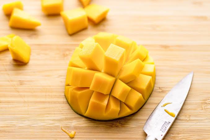 Eating Mango Every Day? Experts Reveal the Surprising Changes Happening Inside Your Body!
