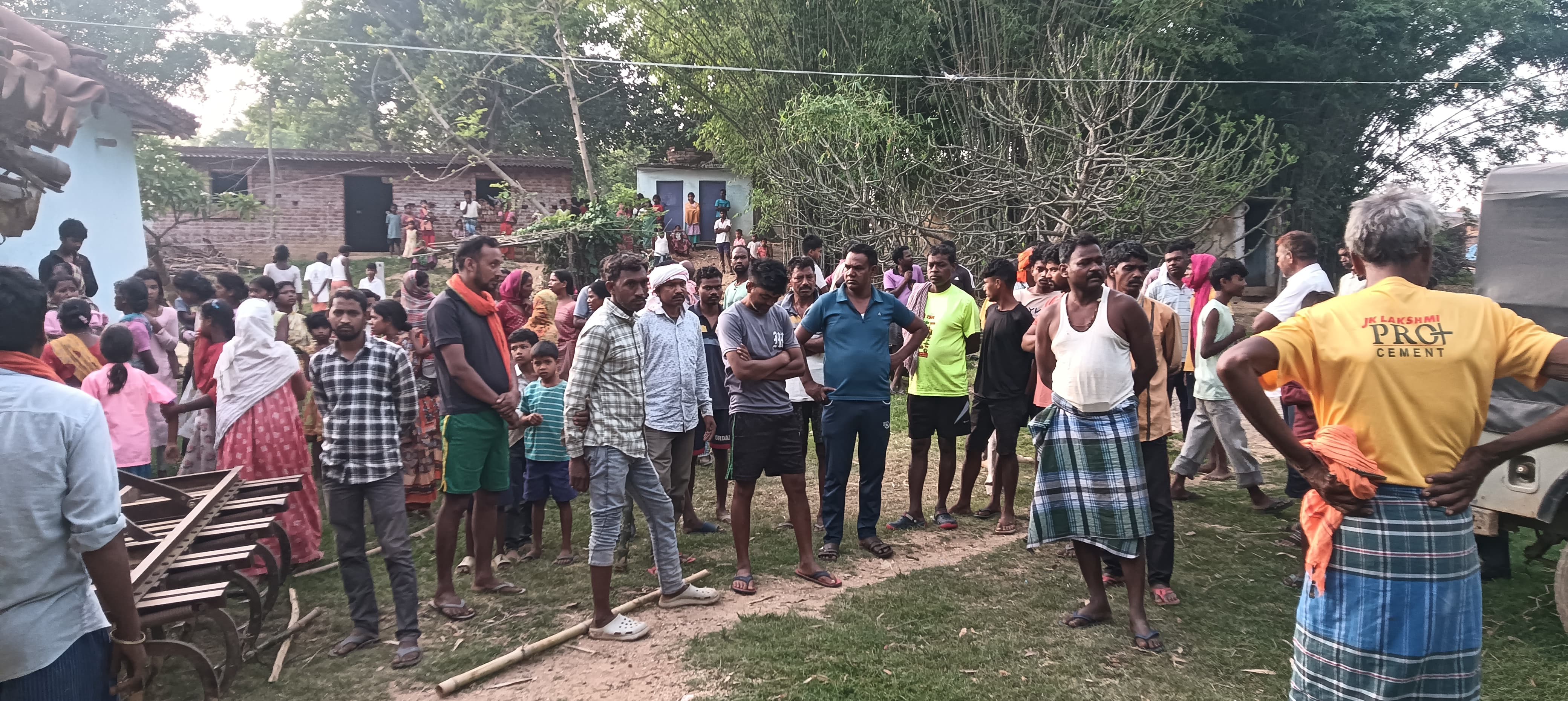 Horror in Lohardaga: Man Axes Father and Wife to Death, Three-Year-Old Daughter Critical