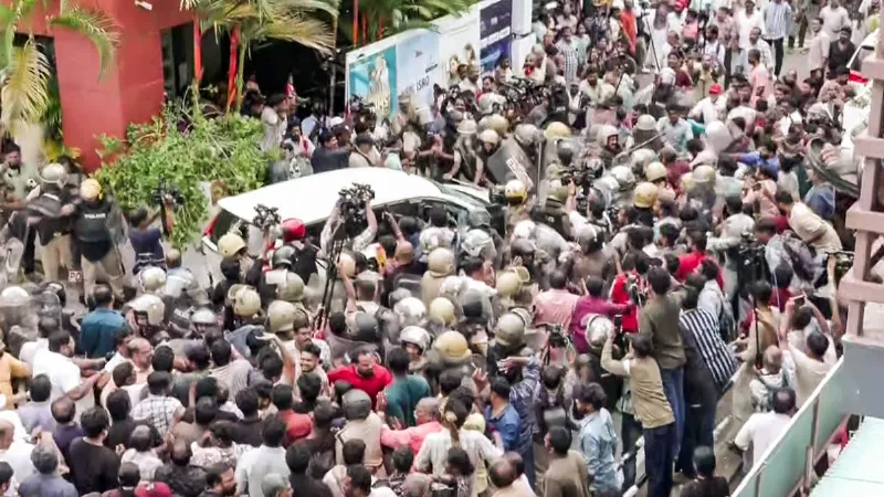 Kerala Politics Erupts After ED Raids Linked to CMRL Case