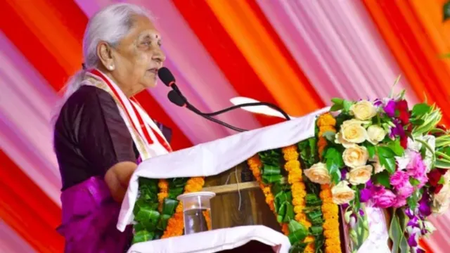Governor Questions Non-Veg Meals in Hostel, Honours Top Achievers at Lohia Institute Convocation