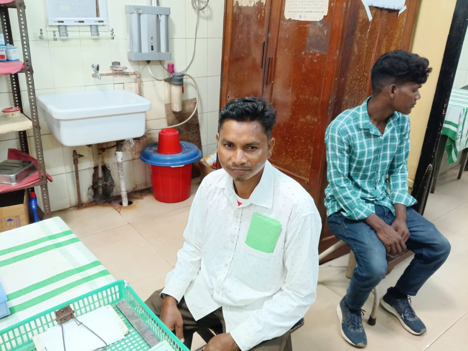 Snake Bites Youth Searching for Ducks in Chaibasa, Timely Treatment Saves His Life  65-Word Version: