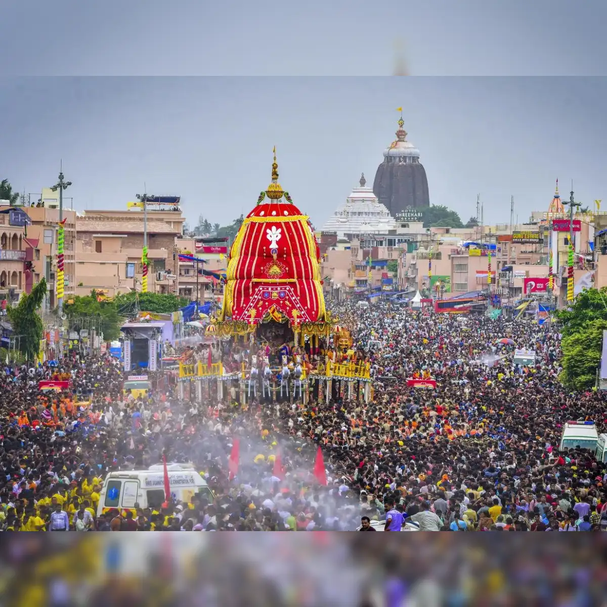 Devotee Dies in Stampede During Puri Rath Yatra, 52 Rescued