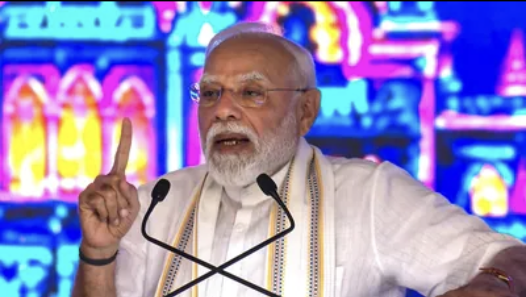 PM Modi Takes Dig at Rahul Gandhi During Vadodara Event