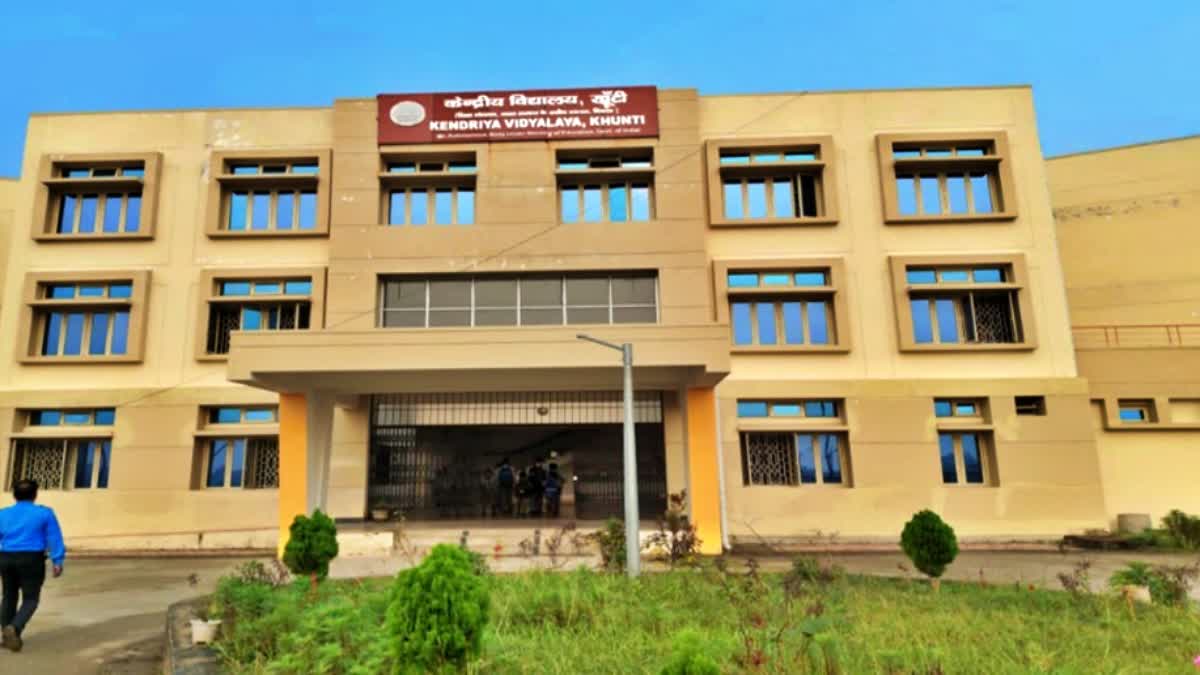 30 Jharkhand Students Fall sick  After Educational Trip